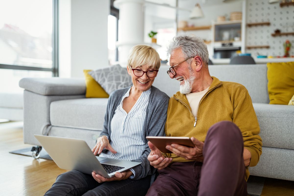 Best-full-denture-treatment-eastern-north-carolina Patients receiving full denture treatment at the dental care center serving zebulon, wake forest, fayetteville, greenville, smithfield, and wilson, north carolina.