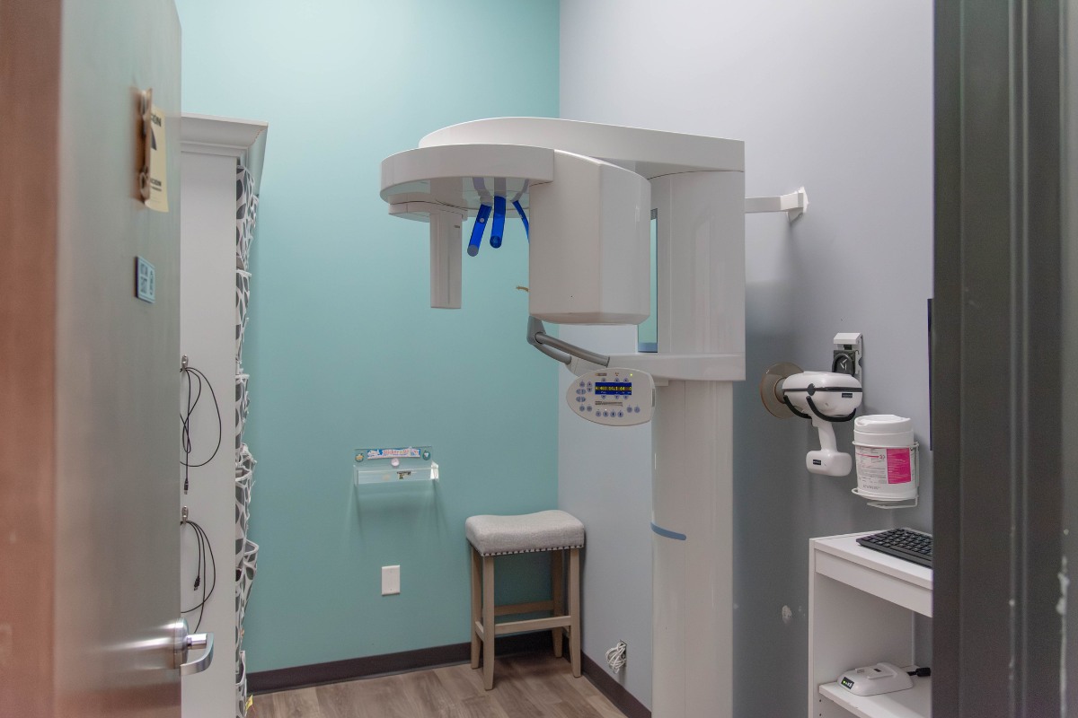 The-dental-care-center-zebulon-office-xray-machine Digital dental x-ray machine in zebulon nc office for diagnostic imaging and treatment planning